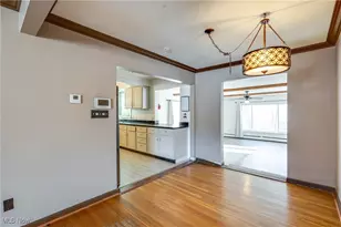 398 Crestview Ave, Akron, OH 44320 - Photo 9