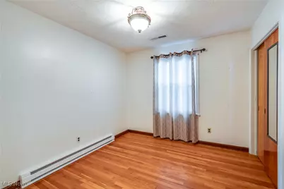 398 Crestview Avenue, Akron, OH 44320 - Photo 23