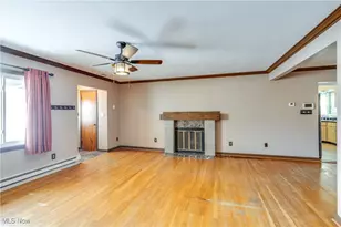 398 Crestview Ave, Akron, OH 44320 - Photo 5