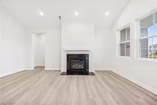 2170 Myla Wy, Amherst, OH 44001 - Photo 3