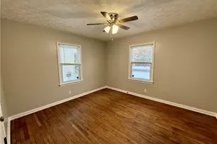 912 E Archwood Ave, Akron, OH 44306 - Photo 9