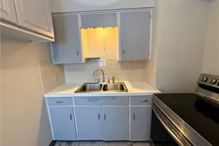 912 E Archwood Ave, Akron, OH 44306 - Photo 5