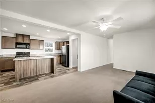 348 Robin Dr, Elyria, OH 44035 - Photo 9