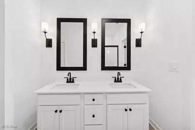 5062 Shepherds Glen, Willoughby, OH 44094 - Photo 17