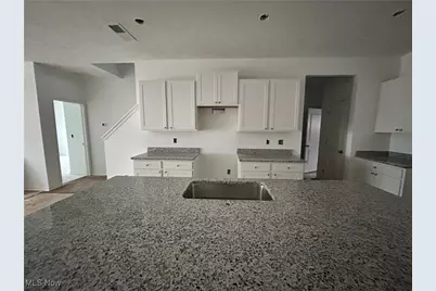 5076 Shepherds Glen, Willoughby, OH 44094 - Photo 3