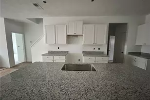 5076 Shepherds Gln, Willoughby, OH 44094 - Photo 3