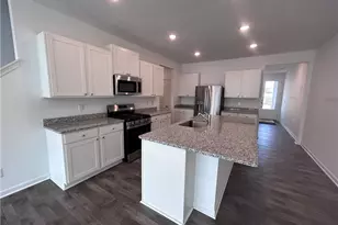 5076 Shepherds Gln, Willoughby, OH 44094 - Photo 5