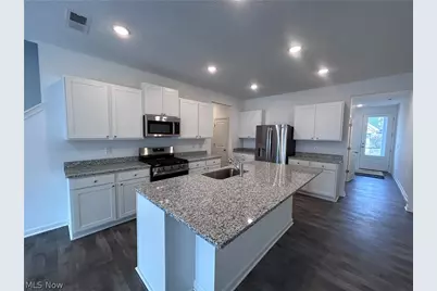 5081 Shepherds Glen, Willoughby, OH 44094 - Photo 3