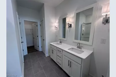 5083 Shepherds Glen, Willoughby, OH 44094 - Photo 9