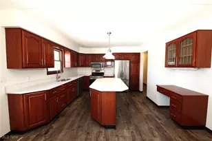 428 Gaston Rd, Weirton, WV 26062 - Photo 5