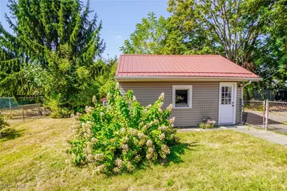 1521 Gibbs Avenue NE, Canton, OH 44705 - Photo 23