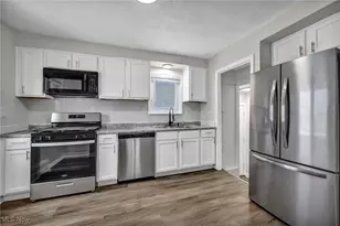 4349 W 132nd St, Loveland, OH 44135 - Photo 5