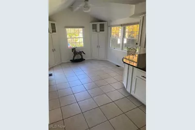 35755 Miles Road, Moreland Hills, OH 44022 - Photo 9