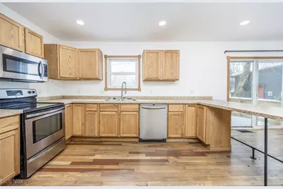 395 Main Street, Waterford, OH 45786 - Photo 15