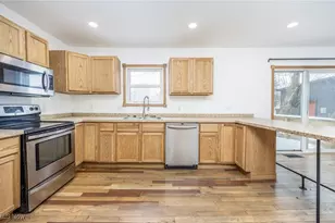 395 Main St, Waterford, OH 45786 - Photo 15