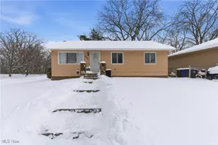 4011 Crest Dr, Loveland, OH 44109 - Photo 1