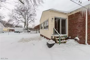 17001 Laverne Ave, Loveland, OH 44135 - Photo 37