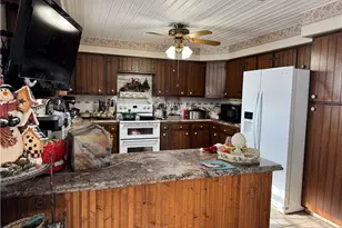 10004 Candy Rd, Cambridge, OH 43725 - Photo 11