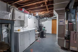 147 Woolf Ave, Akron, OH 44312 - Photo 35