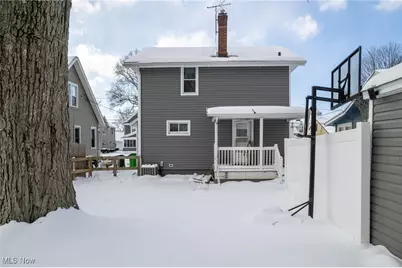 241 24th Street NW, Barberton, OH 44203 - Photo 23
