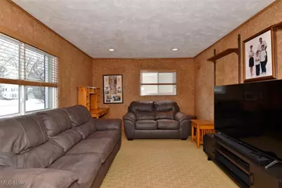23575 Shelburne Road, Huber Heights, OH 44122 - Photo 5