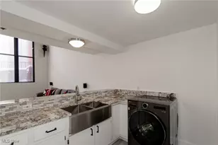 1133 W 9th St, Loveland, OH 44113 - Photo 11