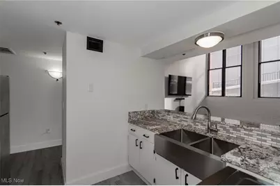 1133 W 9th Street #120, Loveland, OH 44113 - Photo 9