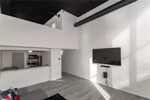 1133 W 9th St, Loveland, OH 44113 - Photo 3