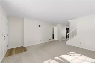 1664 Stone Creek Ln, Twinsburg, OH 44087 - Photo 7