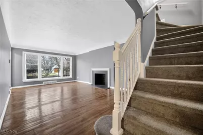 1090 Hillstone Road, Cleveland Heights, OH 44121 - Photo 7