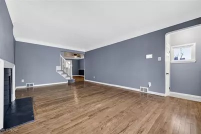 1090 Hillstone Road, Cleveland Heights, OH 44121 - Photo 5