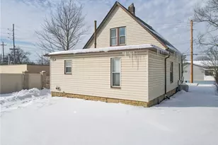 2411 8th St, Cuyahoga Falls, OH 44221 - Photo 31