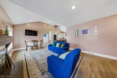 2430 S Hametown Road, Norton, OH 44203 - Photo 9