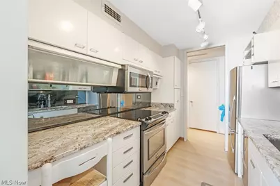 12700 Lake Avenue #1107, Oakwood, OH 44107 - Photo 13