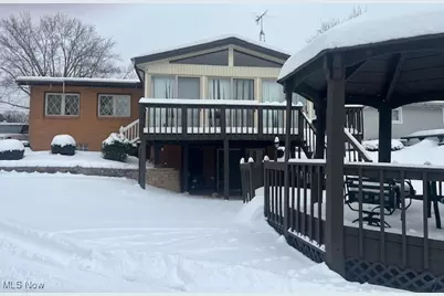 1124 Valley Drive NW, North Canton, OH 44720 - Photo 5