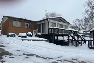 1124 Valley Dr NW, North Canton, OH 44720 - Photo 3