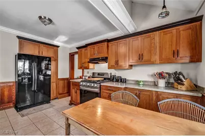 17610 Narragansett Avenue, Oakwood, OH 44107 - Photo 19