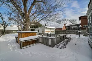 17610 Narragansett Ave, Oakwood, OH 44107 - Photo 35