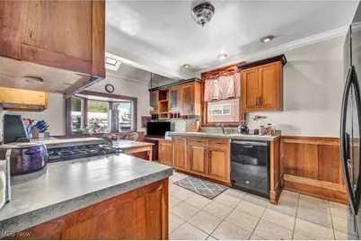 17610 Narragansett Avenue, Oakwood, OH 44107 - Photo 23
