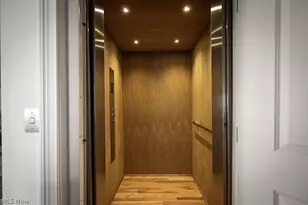 16831 Ravenna Rd, Chagrin Falls, OH 44023 - Photo 9