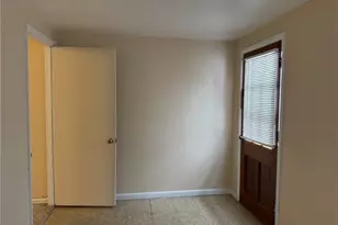 2160 Ingersoll Dr, Akron, OH 44320 - Photo 31