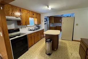 2160 Ingersoll Dr, Akron, OH 44320 - Photo 19