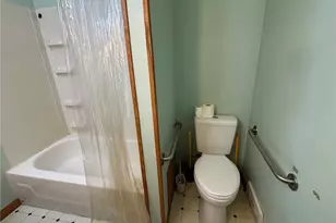 2160 Ingersoll Dr, Akron, OH 44320 - Photo 25