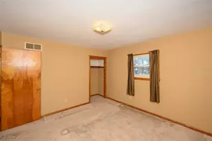 277 Lake Front Dr, Akron, OH 44319 - Photo 23