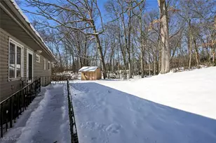 277 Lake Front Dr, Akron, OH 44319 - Photo 3