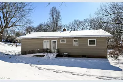 277 Lake Front Drive, Akron, OH 44319 - Photo 5