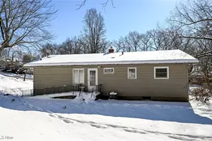 277 Lake Front Dr, Akron, OH 44319 - Photo 5