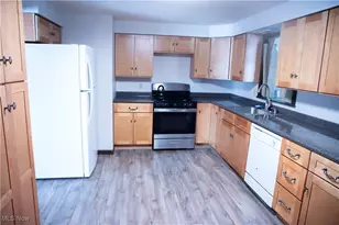 9344 Dorothy Dr, Streetsboro, OH 44241 - Photo 3