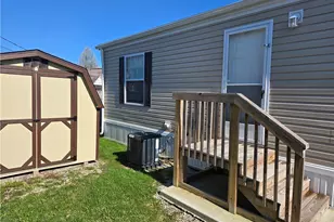 12860 Mayfield Rd, Chardon, OH 44024 - Photo 3