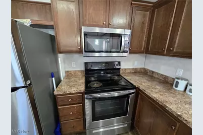 12860 Mayfield Road, Chardon, OH 44024 - Photo 9